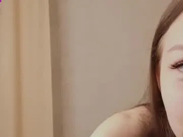 Freechat blushinbloom on Chaturbate