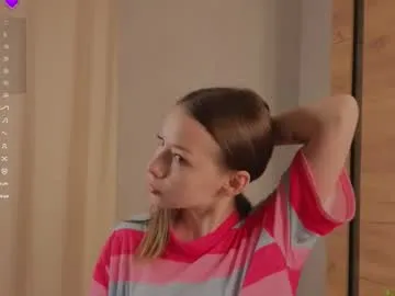 Freechat blushinbloom on Chaturbate