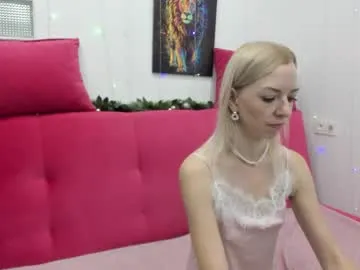 Freechat brightly_heizer on Chaturbate