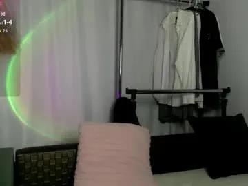 cloudbae — Hello my name is Kelly! Glad to see you! #teen #New #Cute # Shy. Goal:lets gently touch my legs [22 tokens remaining]