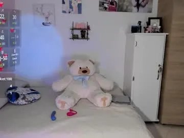 Freechat cristalmunez on Chaturbate