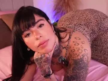 curvyliciouss on Chaturbate