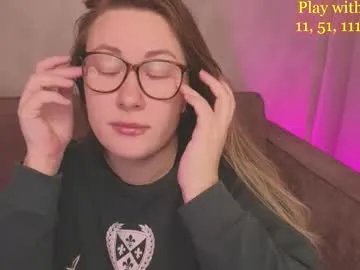 Freechat cute_darina on Chaturbate