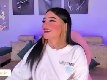 Away cute_sarita18 on Chaturbate