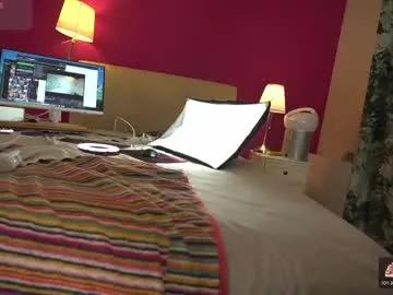 Freechat deafhugetits_110e on Chaturbate