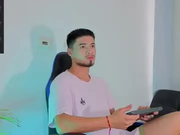 Freechat edwardross_ on Chaturbate