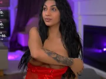 Freechat emahallee on Chaturbate