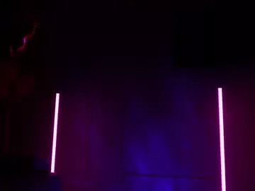 Freechat emilybatee on Chaturbate