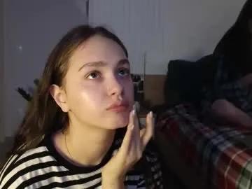 evi_woow — GOAL: tease top [336 tokens remaining] Welcome to my room! Good morning for rich and sexy people  #feet #brunette #new #cute #young