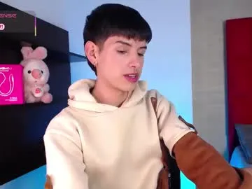 Freechat ezra_storm on Chaturbate