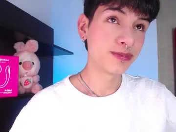 Freechat ezra_storm on Chaturbate