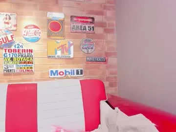 Freechat foxy_loren on Chaturbate