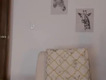 hanna_risso —  GOAL: Show my tits with a flirty greeting!  [150]  #cute #latina #fuckmachine #anal #ebony