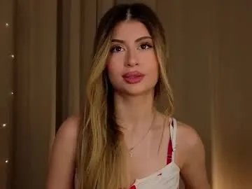 Freechat holayoula on Chaturbate