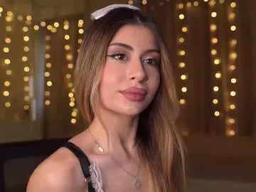 Freechat holayoula on Chaturbate