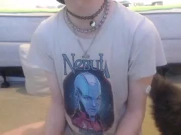 Freechat hollyhawkes on Chaturbate