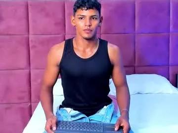 Freechat hugo_cano on Chaturbate