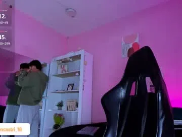 Freechat ian_castillo_ on Chaturbate