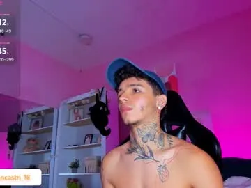 Freechat ian_castillo_ on Chaturbate