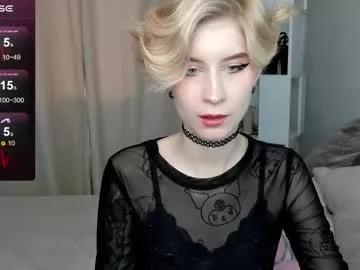 Freechat julescrown on Chaturbate