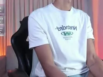 Freechat juliensaint_ on Chaturbate