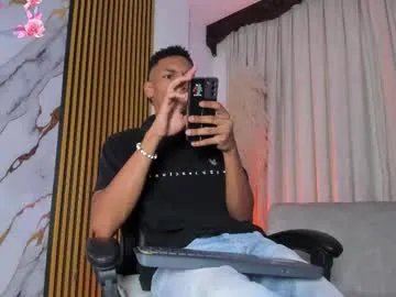 Freechat juliensaint_ on Chaturbate