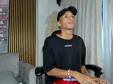 Freechat juliensaint_ on Chaturbate