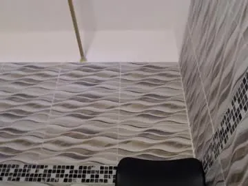 Freechat khloe33 on Chaturbate