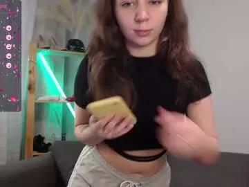kira_briis on Chaturbate