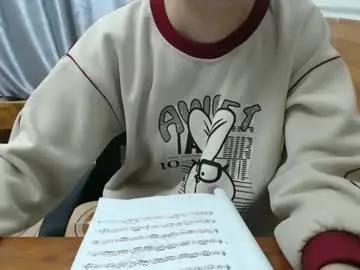 kitti_baby2x on Chaturbate