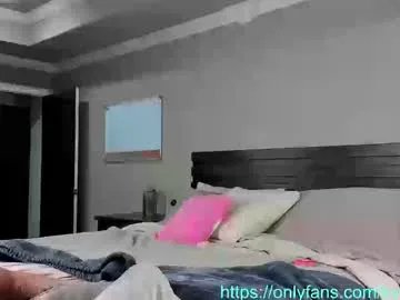 kyliebkillinit on Chaturbate