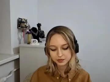 lezlielowe — Goal  Hands under top, touch my boobs Hey there, I'm Mia, 18 years old im new here lets meet each other! #blonde #new #smalltits #18 #skinny [157 tokens remaining]