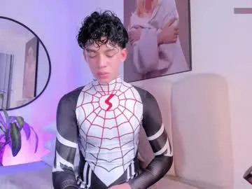 Freechat lion_stones on Chaturbate