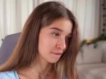 Freechat little_poetry on Chaturbate