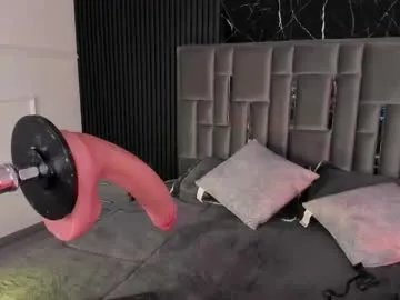 lolaangellx on Chaturbate