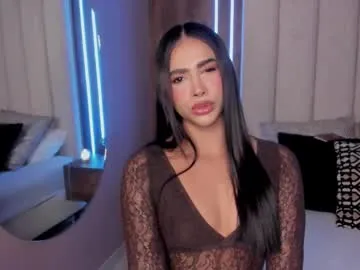 Freechat lucysalvatore on Chaturbate