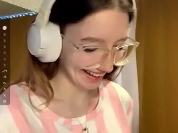 Freechat maidacompston on Chaturbate