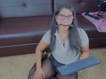 Freechat marianaluquez on Chaturbate