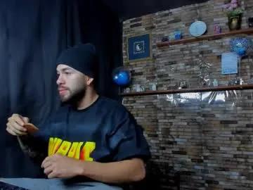 Freechat mia_and_vincentt on Chaturbate