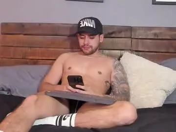 Freechat mike_montoya on Chaturbate