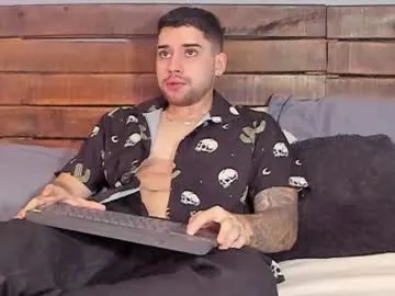 Freechat mike_montoya on Chaturbate