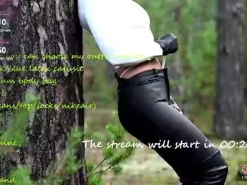 Freechat naughtyemi on Chaturbate