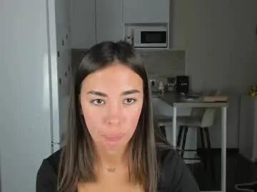 Freechat nilliluv on Chaturbate