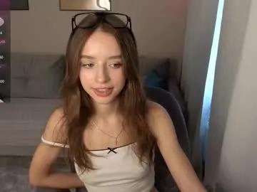 poopl_19 on Chaturbate