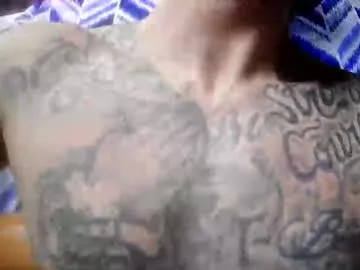 Freechat prettyboytatted69 on Chaturbate