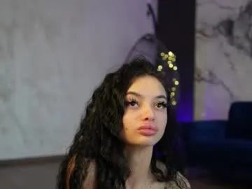 Freechat rachelravee on Chaturbate