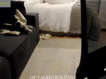 roldansvalery — Love, make me happy monday :) #lovense #bigboobs #tease #curvy #latina Goal #1/5   59:31 Left