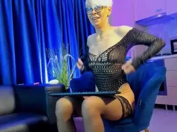 Freechat rosacatalleya on Chaturbate