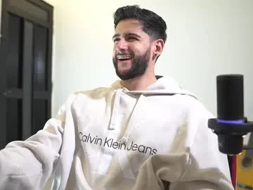 Freechat saimonhot1 on Chaturbate