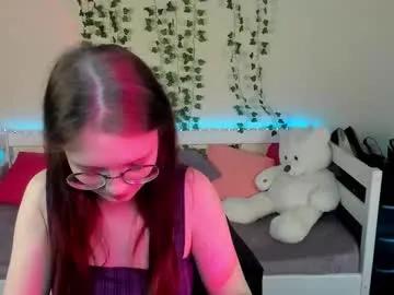 Freechat shy_elina01 on Chaturbate